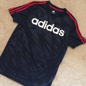 ⚽️⚾️🏈🏀Adidas T-Shirt🏀🏈⚾️⚽️